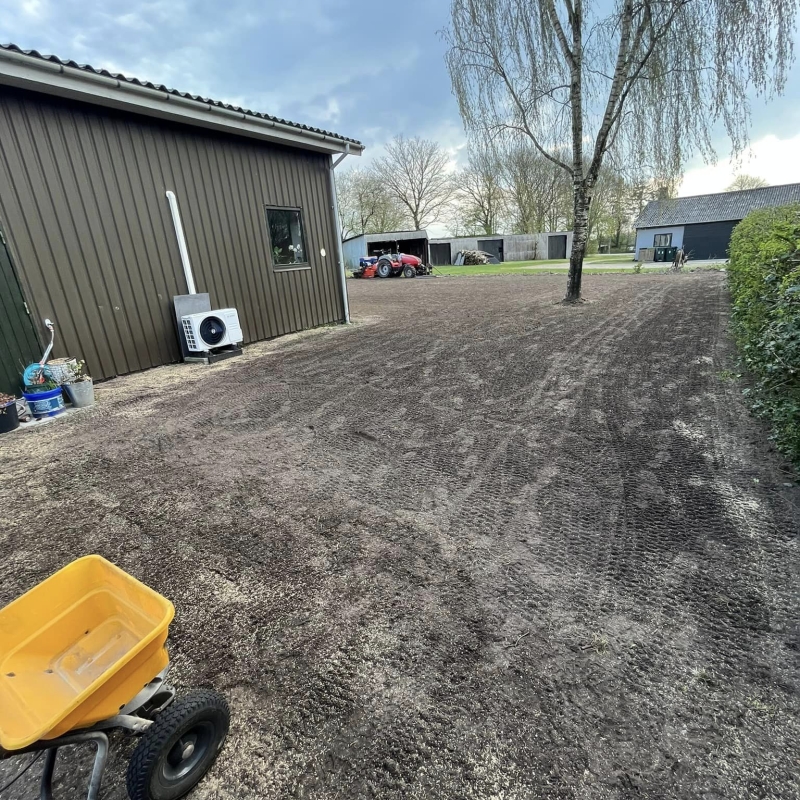 anlægning af græsplæne